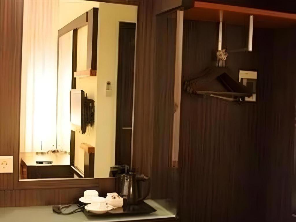 Travello Hotel Manado Exterior foto