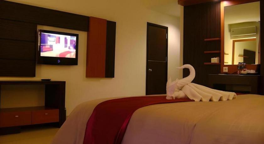 Travello Hotel Manado Exterior foto